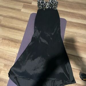 Elegant Black Evening Gown